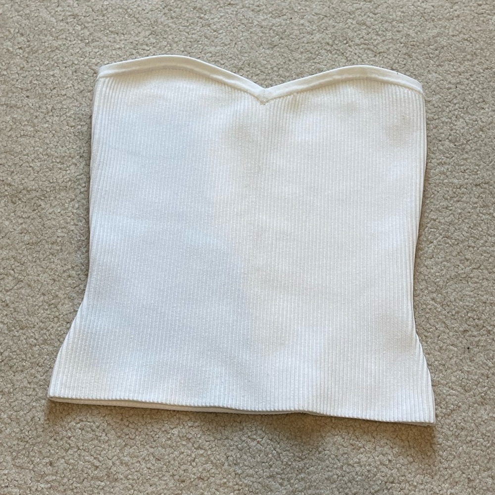 ARITZIA Babaton Sculp Knit White Ribbed Sweetheart Strapless Top